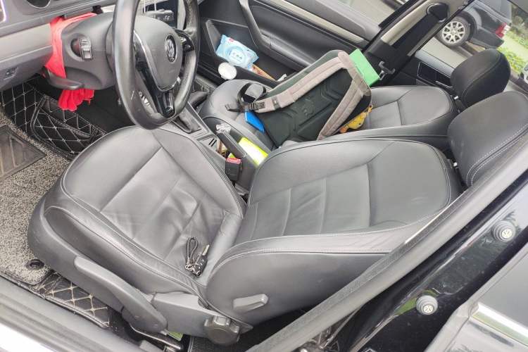 Used Volkswagen Lavida 2015 1.6L Automatic Comfort Edition Left Front Seat
