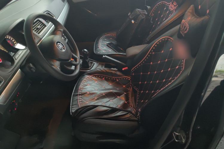 Used Volkswagen Lavida 2015 1.6L Manual Fashion Edition Left Front Seat