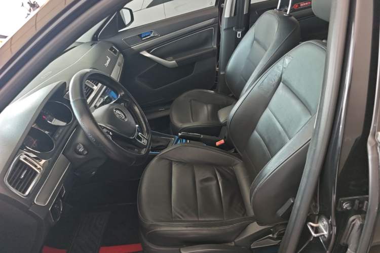 Used Volkswagen Lavida 2015 1.6L Automatic Comfort Edition Left Front Seat