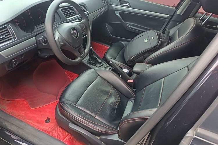 Used Volkswagen Lavida 2015 1.6L Automatic Fashion Edition Left Front Seat