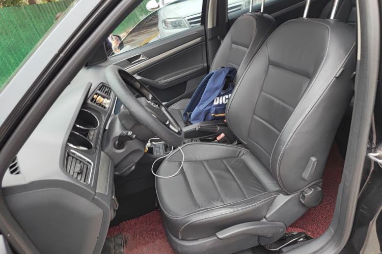 Used Volkswagen Lavida 2015 1.6L Manual Comfort Edition Left Front Seat