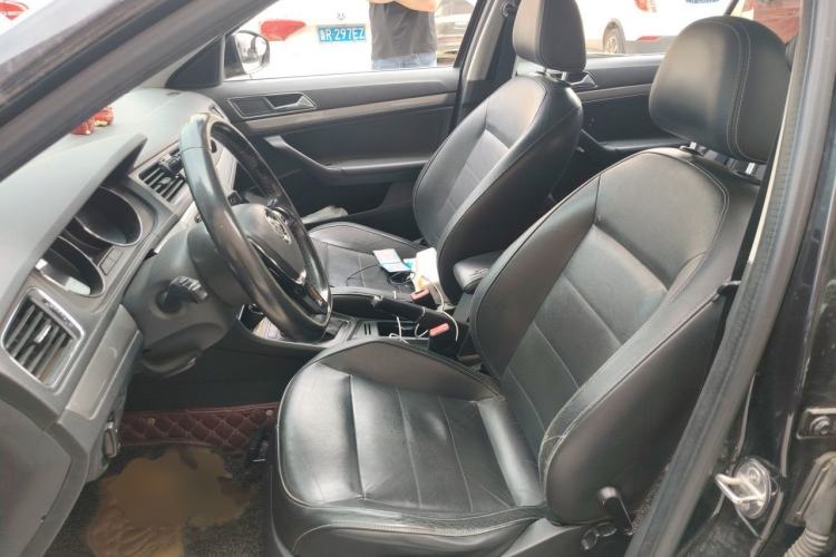 Used Volkswagen Lavida 2015 1.6L Automatic Comfort Edition Left Front Seat
