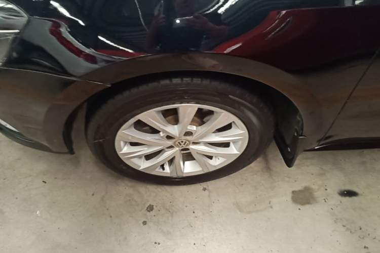 Used Volkswagen Lavida 2015 1.6L Automatic Comfort Edition Left Front Wheel Hub