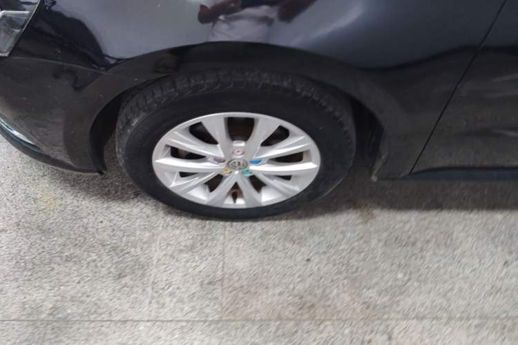 Used Volkswagen Lavida 2015 1.6L Automatic Comfort Edition Left Front Wheel Hub