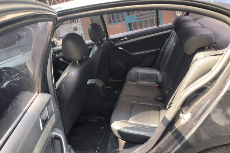 Used Volkswagen Lavida 2015 1.6L Manual Comfort Edition Left Rear Seat