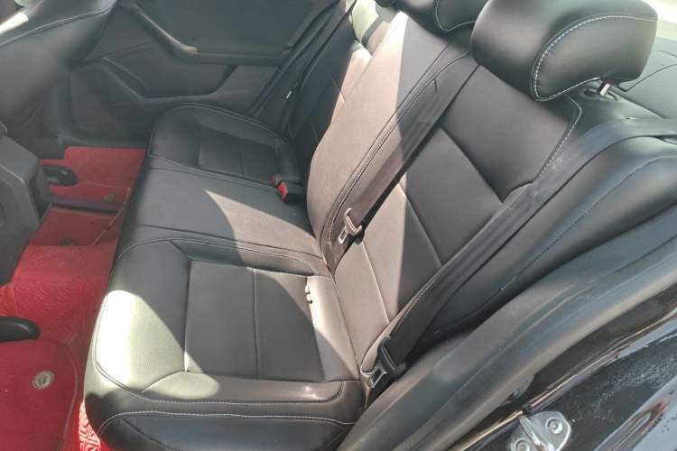 Used Volkswagen Lavida 2015 1.6L Manual Fashion Edition Left Rear Seat