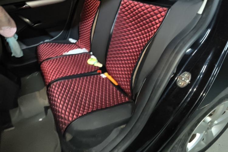 Used Volkswagen Lavida 2015 1.6L Manual Fashion Edition Left Rear Seat