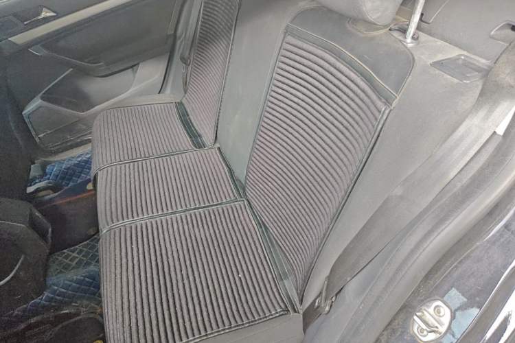 Used Volkswagen Lavida 2015 1.6L Manual Fashion Edition Left Rear Seat