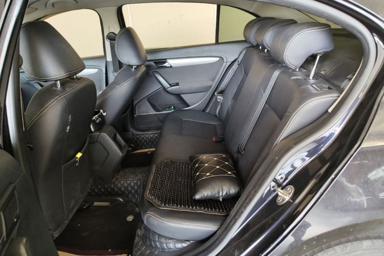 Used Volkswagen Lavida 2015 1.6L Automatic Fashion Edition Left Rear Seat