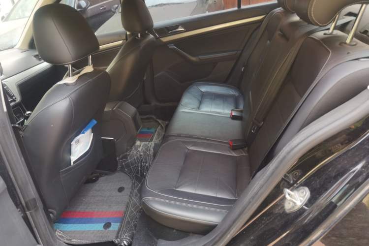 Used Volkswagen Lavida 2015 1.6L Manual Comfort Edition Left Rear Seat