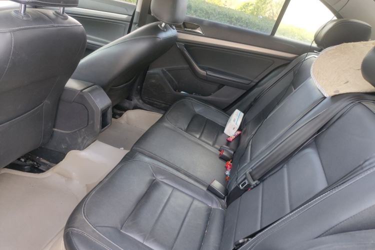 Used Volkswagen Lavida 2015 230TSI DSG Comfort Edition Left Rear Seat