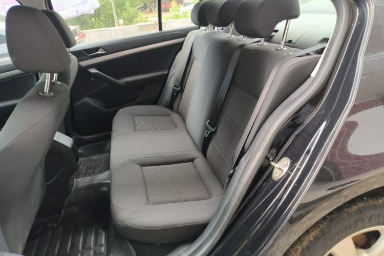 Used Volkswagen Lavida 2015 1.6L Manual Fashion Edition Left Rear Seat