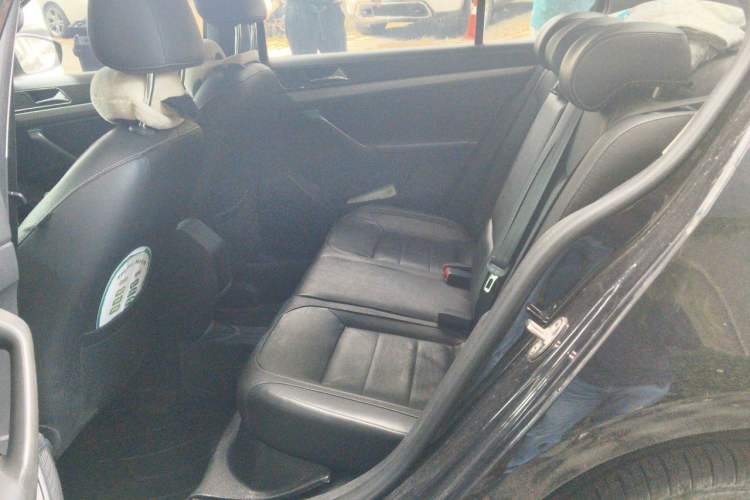 Used Volkswagen Lavida 2015 230TSI DSG Comfort Edition Left Rear Seat