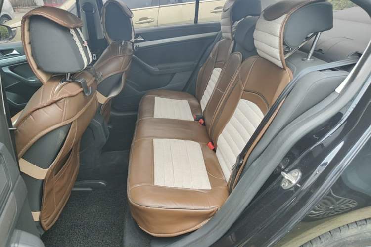Used Volkswagen Lavida 2015 1.6L Manual Fashion Edition Left Rear Seat