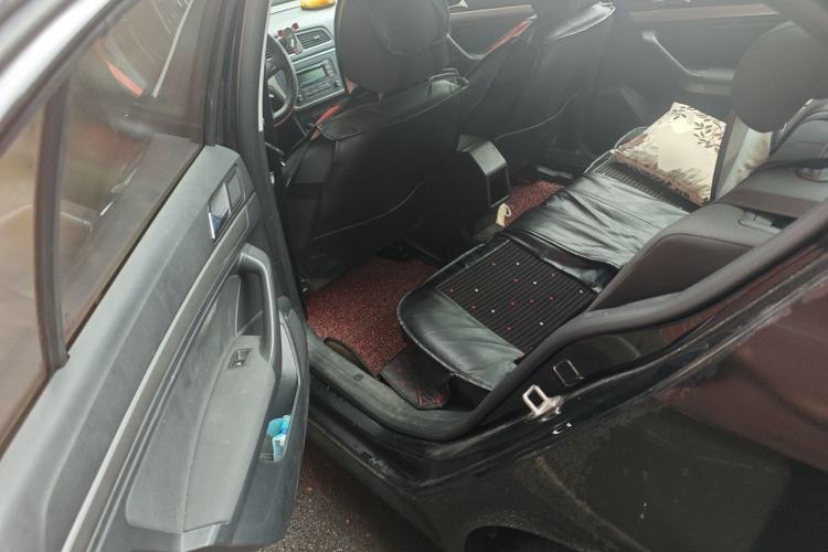 Used Volkswagen Lavida 2015 1.6L Manual Fashion Edition Left Rear Seat