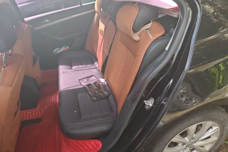 Used Volkswagen Lavida 2015 1.6L Manual Comfort Edition Left Rear Seat