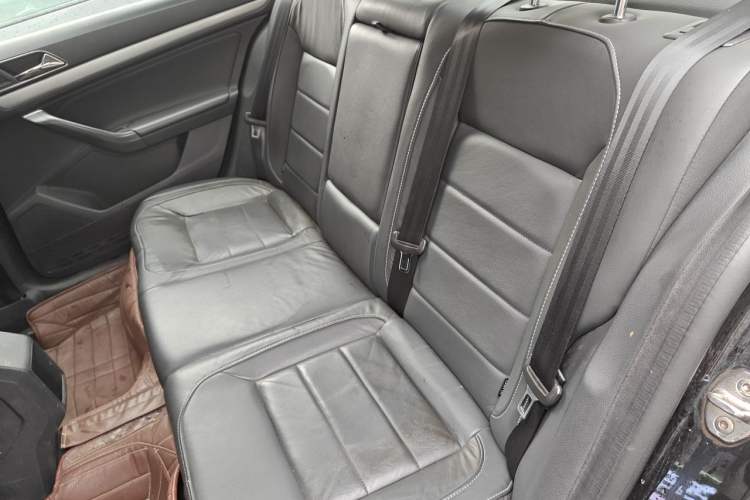 Used Volkswagen Lavida 2015 1.6L Automatic Comfort Edition Left Rear Seat