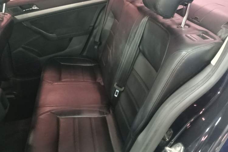 Used Volkswagen Lavida 2015 1.6L Automatic Fashion Edition Left Rear Seat