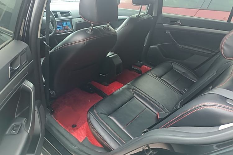 Used Volkswagen Lavida 2015 1.6L Automatic Fashion Edition Left Rear Seat