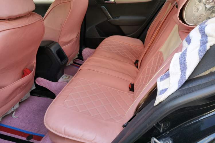 Used Volkswagen Lavida 2015 1.6L Manual Fashion Edition Left Rear Seat