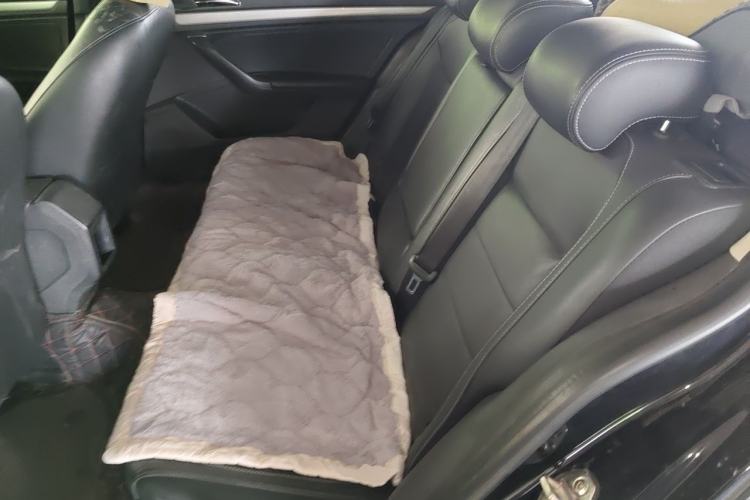 Used Volkswagen Lavida 2015 1.6L Manual Comfort Edition Left Rear Seat