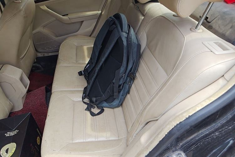 Used Volkswagen Lavida 2015 1.6L Automatic Luxury Edition Left Rear Seat