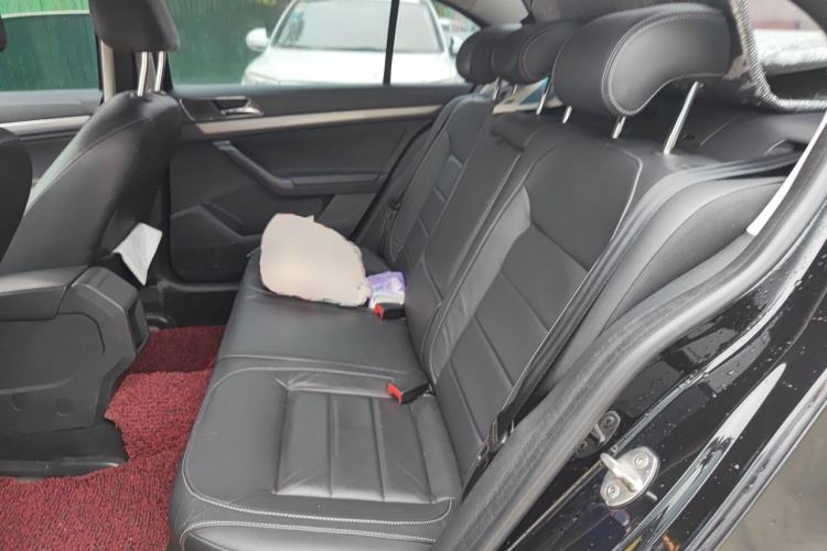 Used Volkswagen Lavida 2015 1.6L Manual Comfort Edition Left Rear Seat