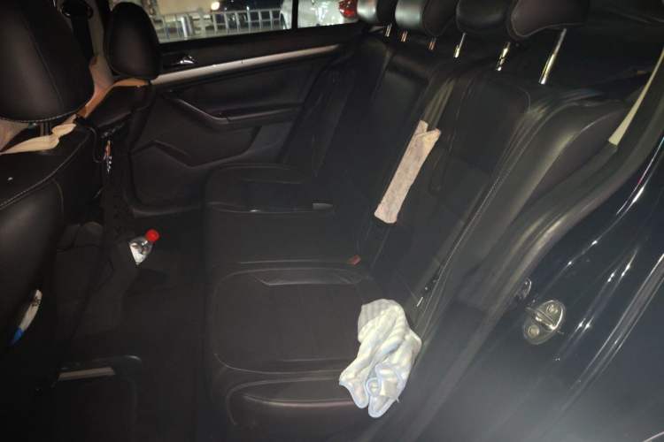 Used Volkswagen Lavida 2015 230TSI DSG Comfort Edition Left Rear Seat