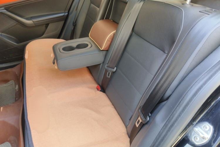 Used Volkswagen Lavida 2015 230TSI DSG Comfort Edition Left Rear Seat