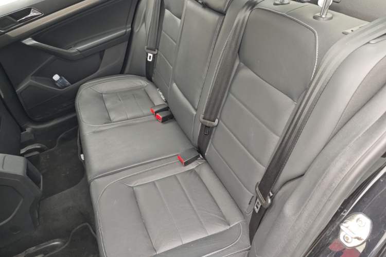Used Volkswagen Lavida 2015 1.6L Automatic Comfort Edition Left Rear Seat