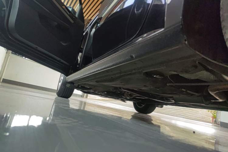 Used Volkswagen Lavida 2015 1.6L Manual Fashion Edition Left Side Sill