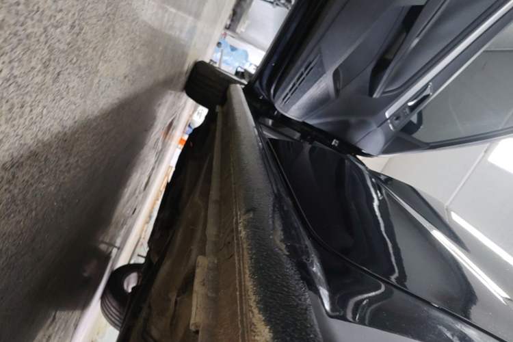 Used Volkswagen Lavida 2015 1.6L Automatic Comfort Edition Left Side Sill
