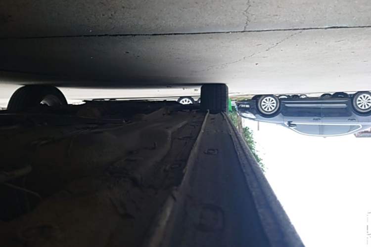 Used Volkswagen Lavida 2015 1.6L Automatic Comfort Edition Left Side Sill