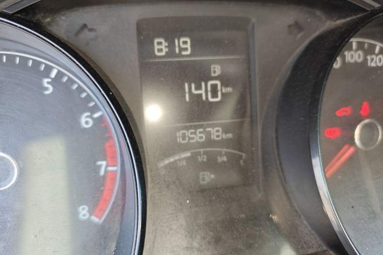 Used Volkswagen Lavida 2015 1.6L Manual Fashion Edition Odometer Close Up