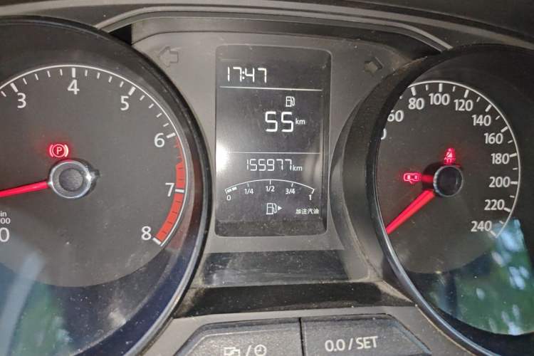 Used Volkswagen Lavida 2015 1.6L Manual Fashion Edition Odometer Close Up