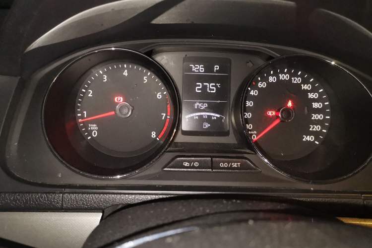 Used Volkswagen Lavida 2015 1.6L Automatic Comfort Edition Odometer Close Up