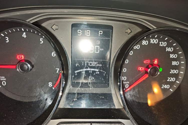 Used Volkswagen Lavida 2015 1.6L Automatic Comfort Edition Odometer Close Up