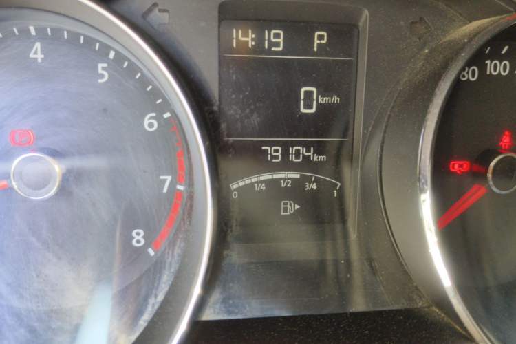 Used Volkswagen Lavida 2015 230TSI DSG Comfort Edition Odometer Close Up