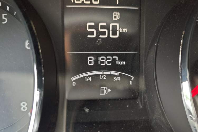 Used Volkswagen Lavida 2015 1.6L Automatic Comfort Edition Odometer Close Up