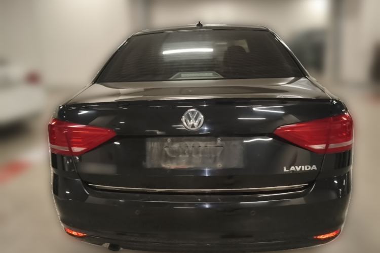 Used Volkswagen Lavida 2015 1.6L Manual Fashion Edition Rear