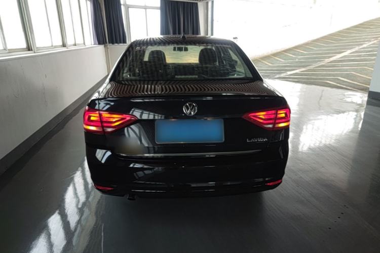 Used Volkswagen Lavida 2015 1.6L Manual Fashion Edition Rear