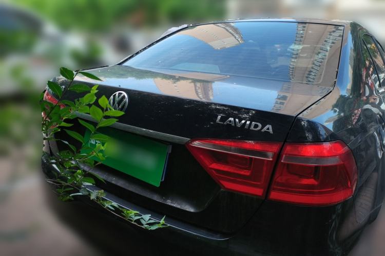 Used Volkswagen Lavida 2015 1.6L Automatic Fashion Edition Rear