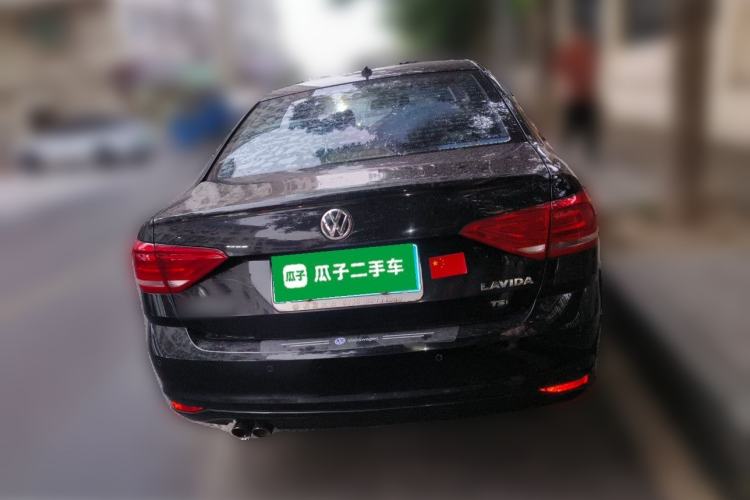Used Volkswagen Lavida 2015 1.6L Manual Fashion Edition Rear