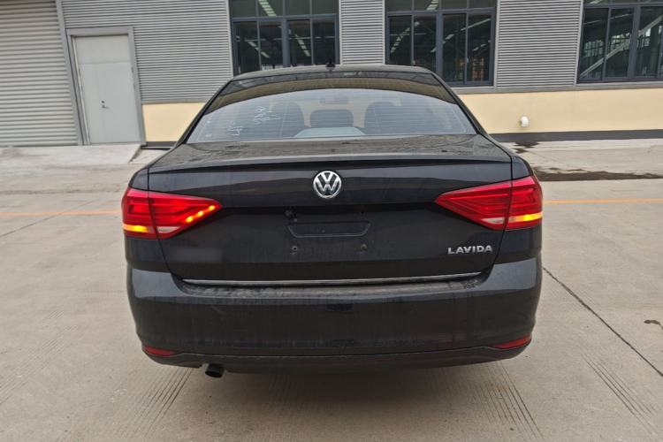 Used Volkswagen Lavida 2015 1.6L Manual Comfort Edition Rear