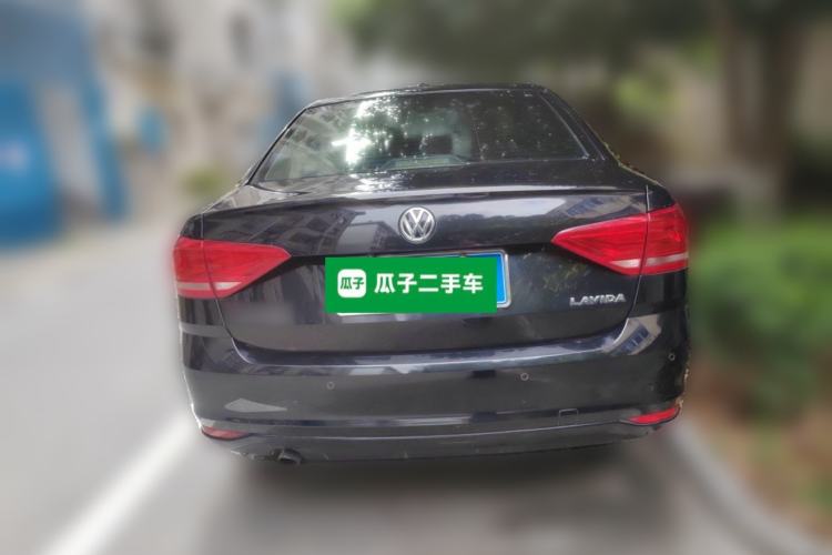 Used Volkswagen Lavida 2015 1.6L Manual Fashion Edition Rear