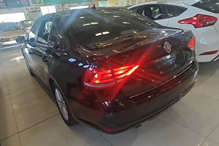 Used Volkswagen Lavida 2015 1.6L Automatic Comfort Edition Rear Left 45 Deg