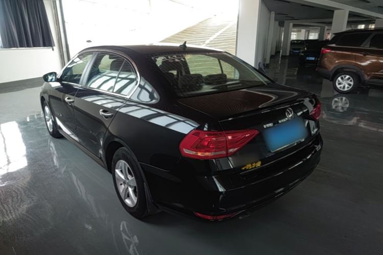 Used Volkswagen Lavida 2015 1.6L Manual Fashion Edition Rear Left 45 Deg