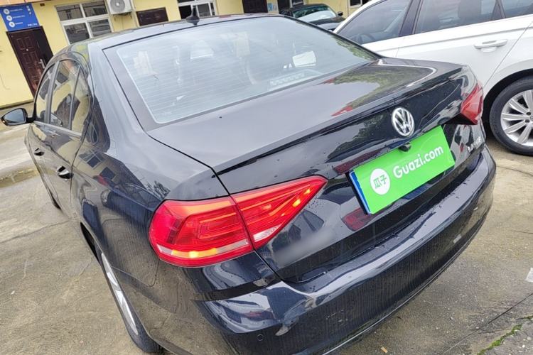 Used Volkswagen Lavida 2015 1.6L Automatic Fashion Edition Rear Left 45 Deg