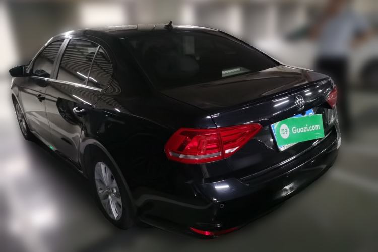 Used Volkswagen Lavida 2015 1.6L Manual Comfort Edition Rear Left 45 Deg