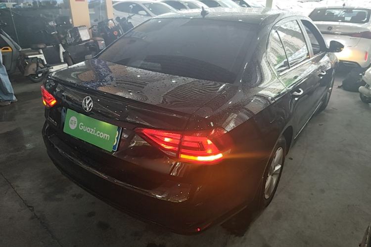 Used Volkswagen Lavida 2015 1.6L Manual Fashion Edition Rear Right 45 Deg